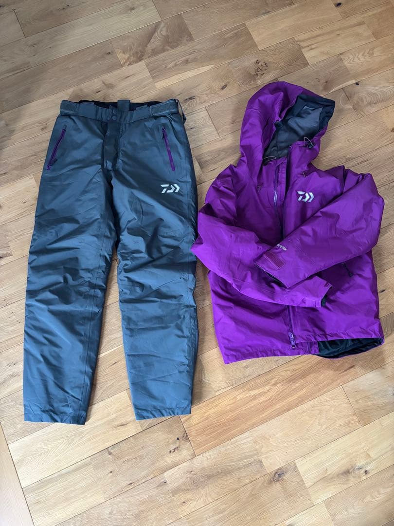 Daiwa レインウェアセット 紫/グレー ゴアテックス