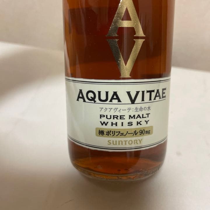 サントリー アクアヴィーテ 生命の水 樽ポリフェノール 40%