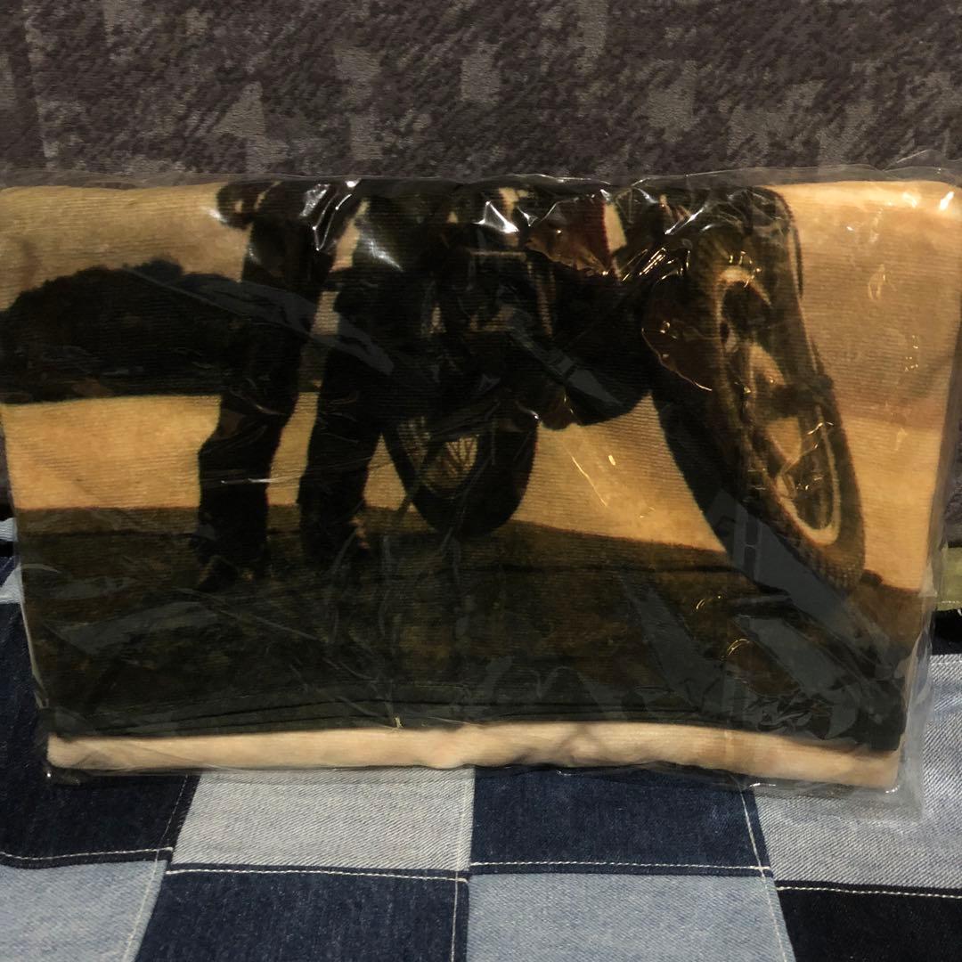 稲葉浩志　en III フォトバスタオル