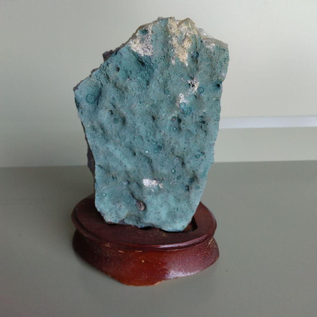 20cm弱のアメジストの置き物(台座付)