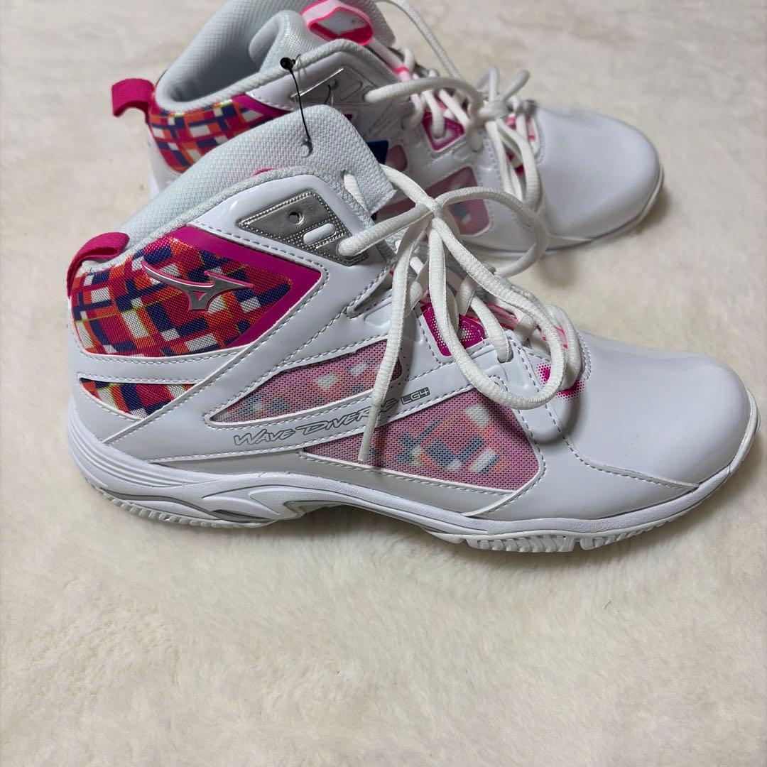 定価税込16500円！ミズノ　ウェーブダイバーズLG4 Ltd 24.5㌢新品