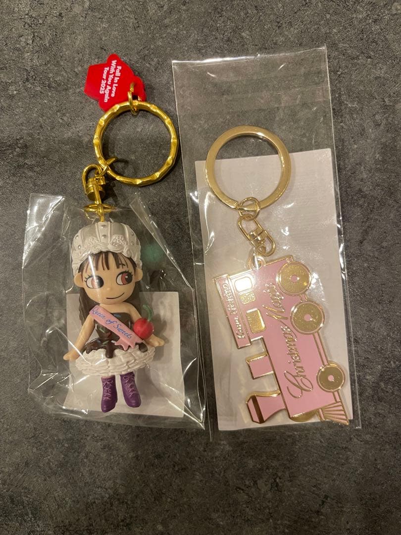 西野カナ 2025 Christmas Magic キーホルダー2種セット