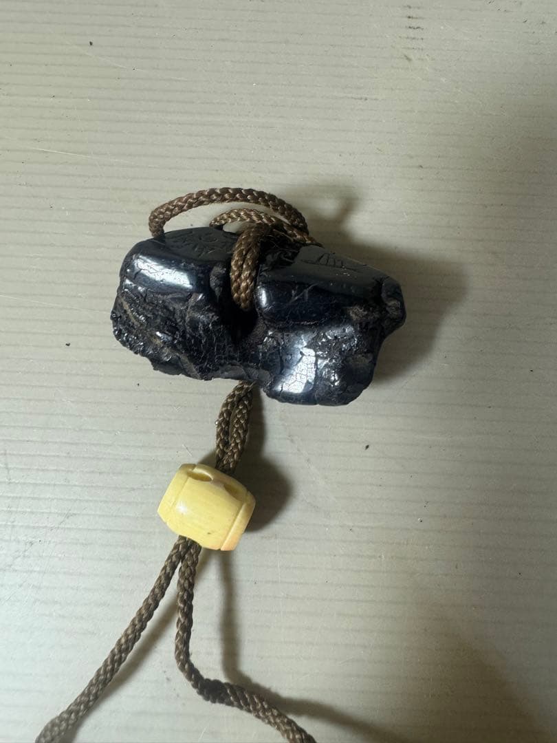 2426 時代物　印籠　根付