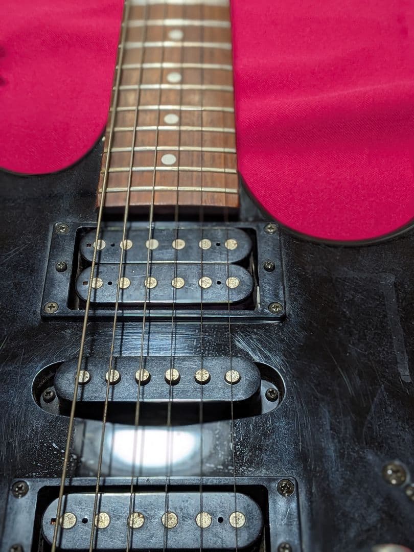 Ibanez ブラックエレキギター縄あり ギターケース付き