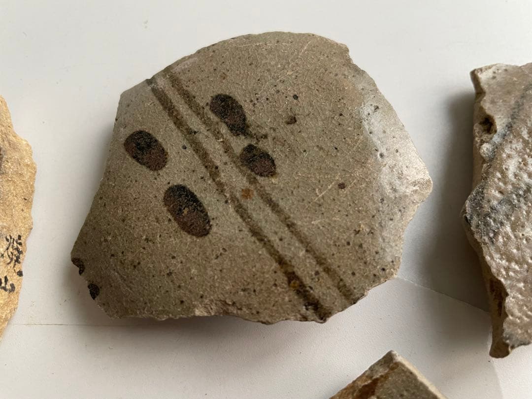 骨董　アンティーク　古唐津　絵唐津　陶片残欠　皿　向付　桃山　古陶磁　発掘　出土