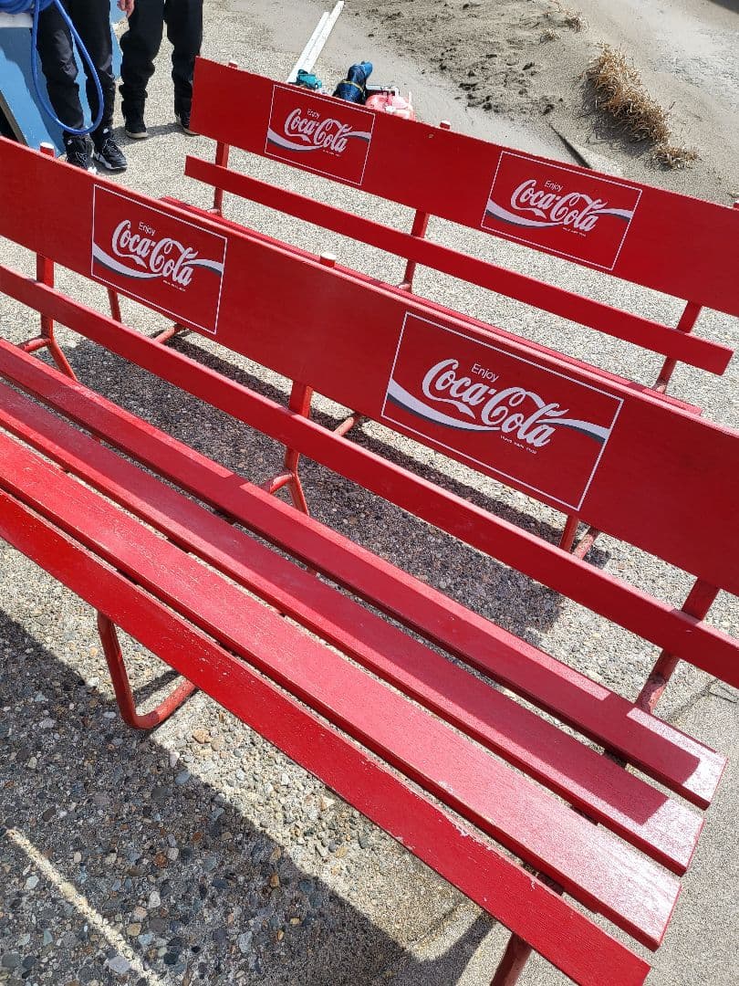 コカ・コーラ(木製)ベンチ (１台)
