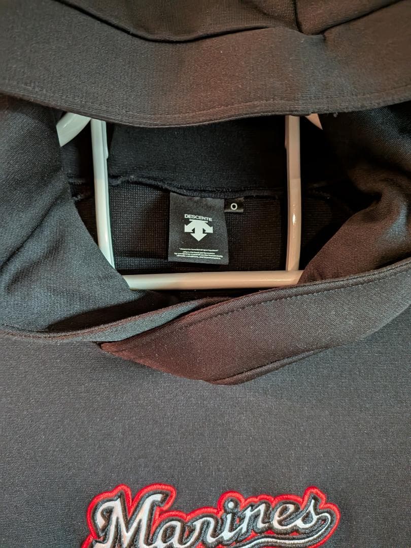 美品　千葉ロッテマリーンズ　練習用パーカー　使用感有り　サイズはXＬ