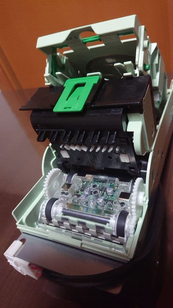 富士電機製紙幣鑑別機 型式:BVE21SL4