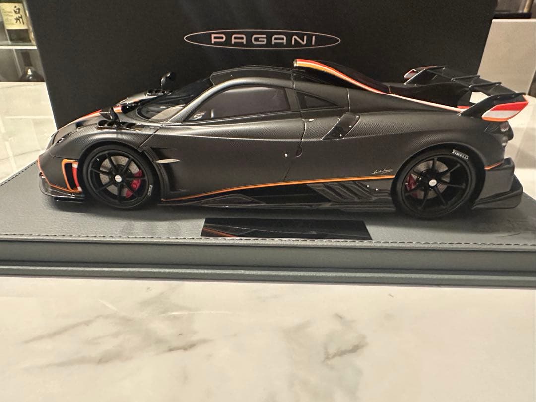 完売品 BBR 1/18 パガーニ イモラ マットブラックカーボン ミニカー
