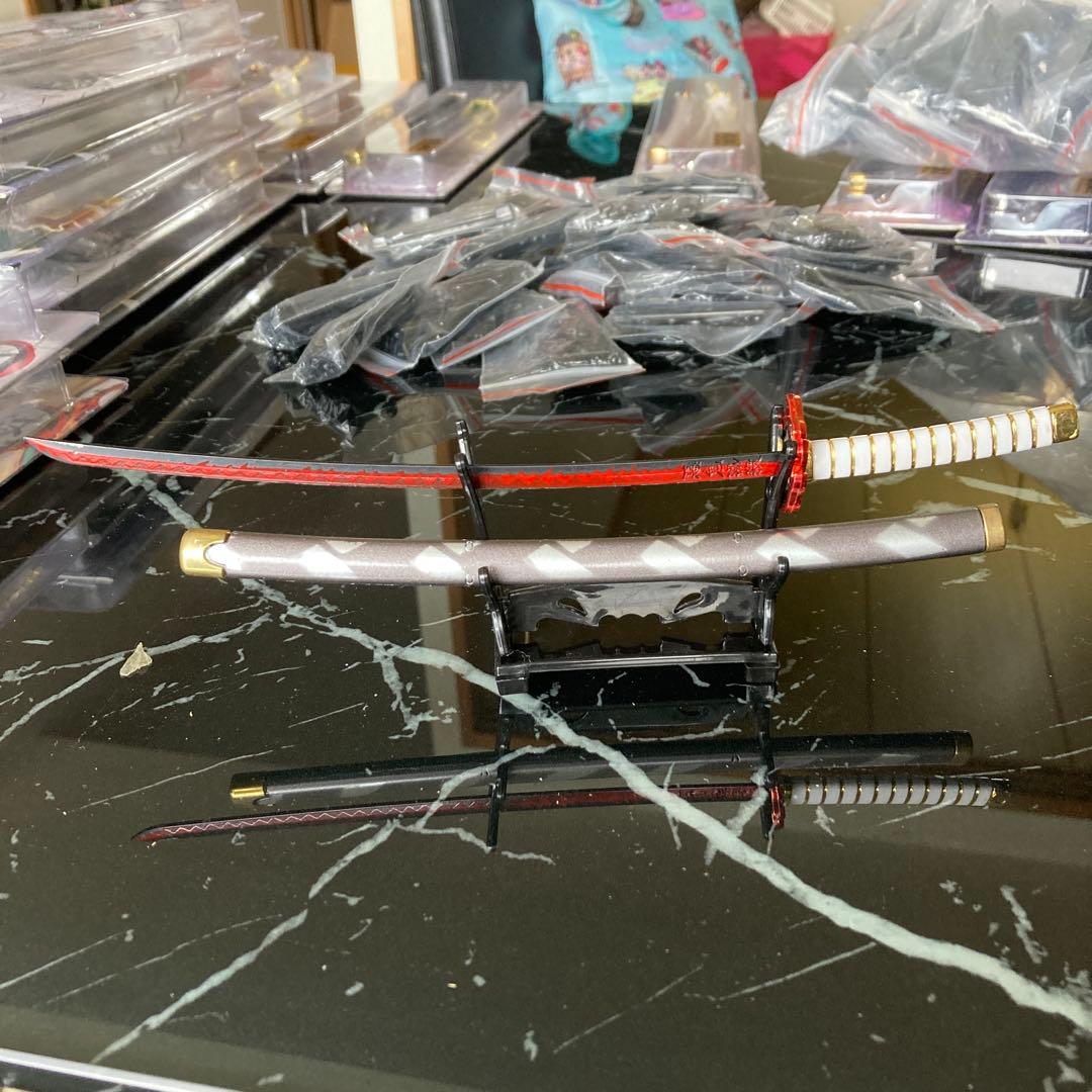 鬼滅の刃 きめつ 刀 日輪刀39本セット フィギュア ペーパーナイフ