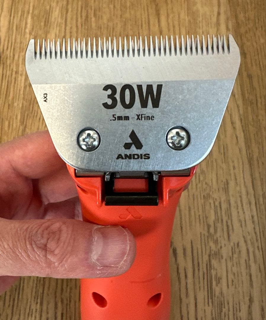 Andis Professional eMerge Clipper海外モデル