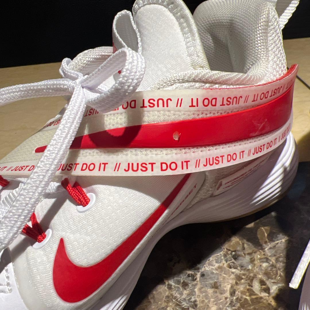 Nike バレーボールシューズ ホワイト/レッド　未入荷モデル
