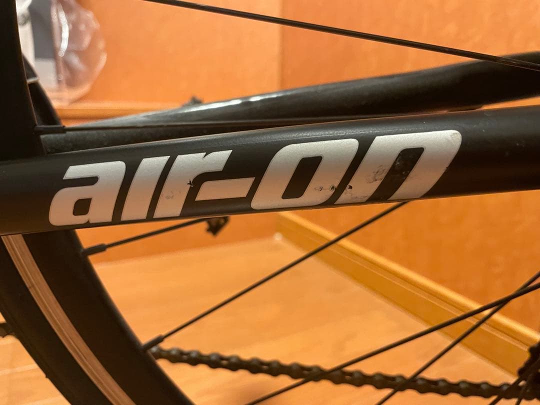今月限定値引き！エアーオン クロスバイク 700C 21段