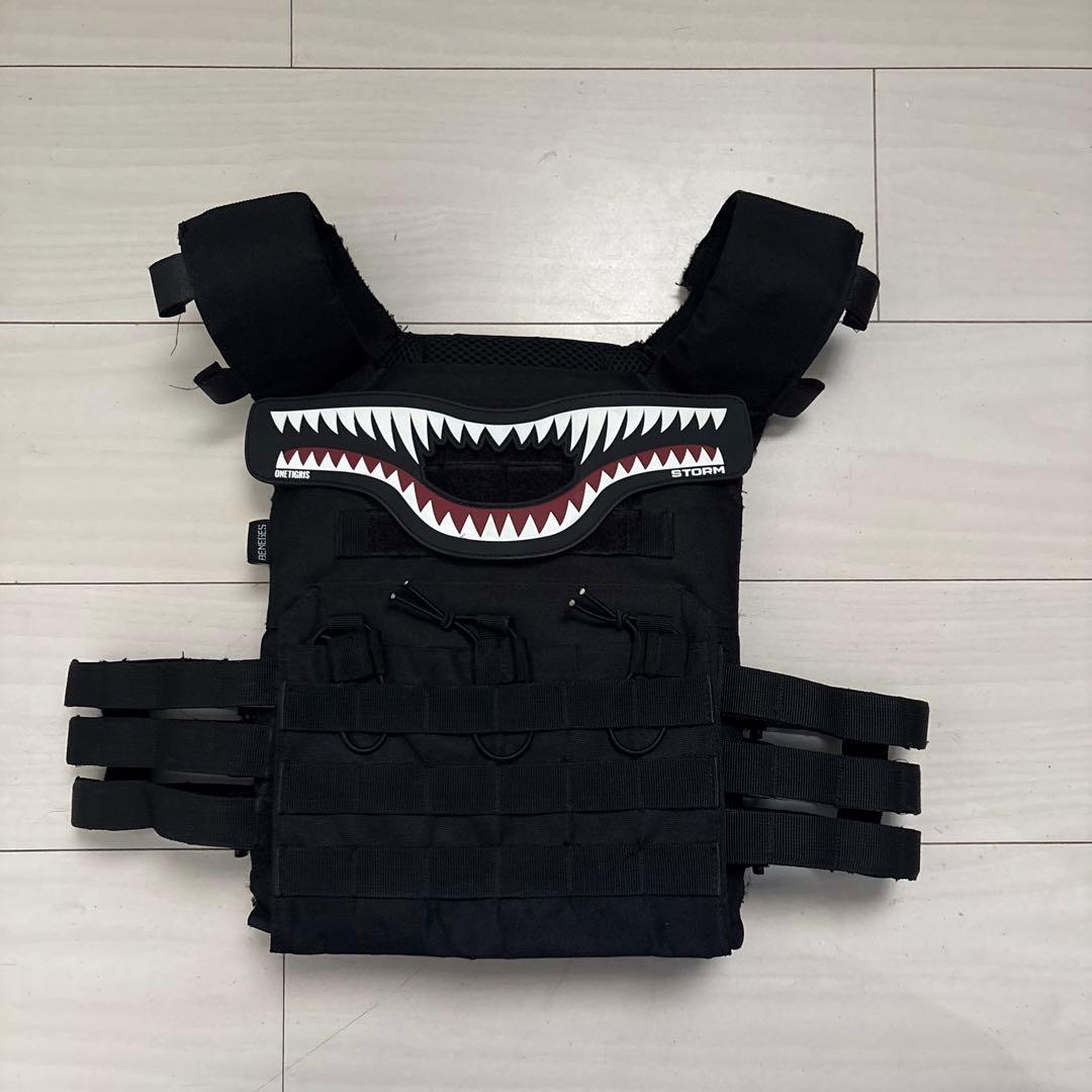 タクティカルベスト／プレートキャリア風ベスト（エアガン・サバゲー向け）