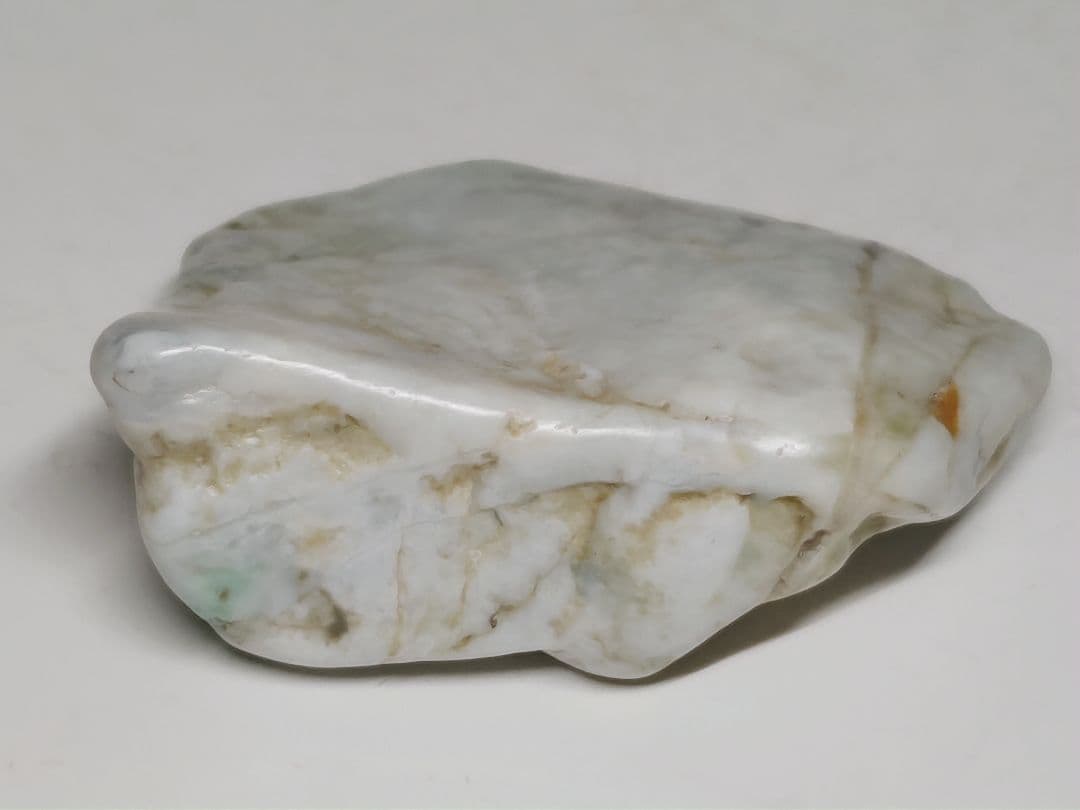 白緑 61g 翡翠 ヒスイ 原石 鑑賞石 自然石 誕生石 鉱物 鉱石 水石