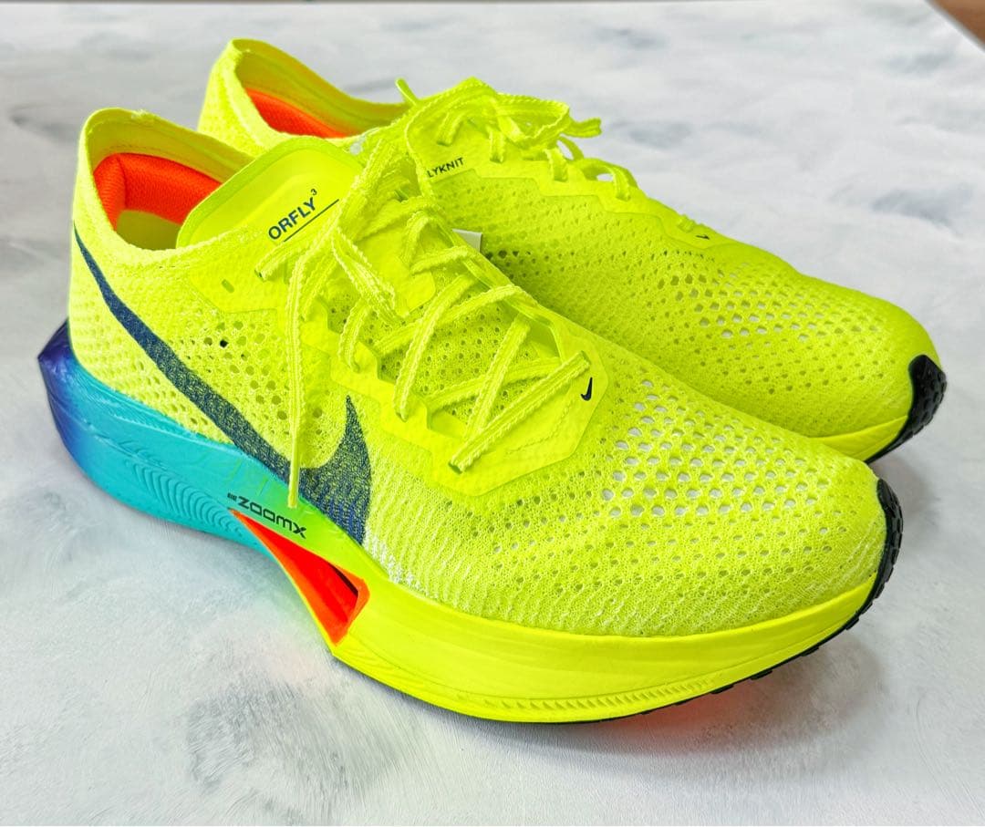 【新品未使用】ナイキ NIKE ヴェイパーフライ3 28.0cm ボルト