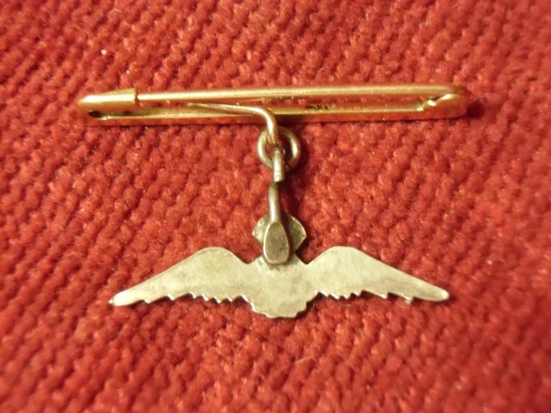 GBイギリス軍/英軍＊ＲＡＦ/空軍＊９Ｋ金製パイロットＷＩＮＧブローチ（実物）