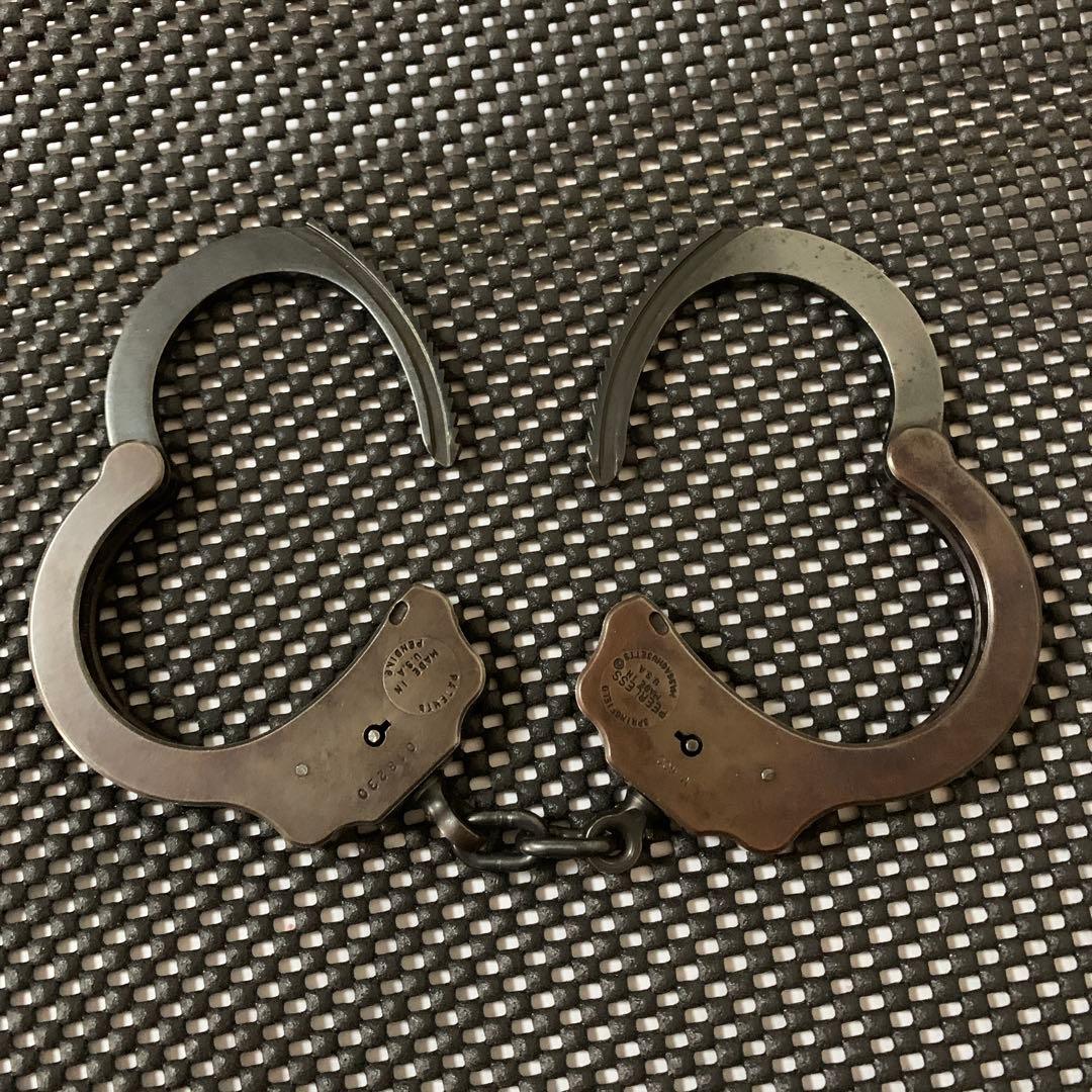 本物　ハンドカフ手錠&ケース