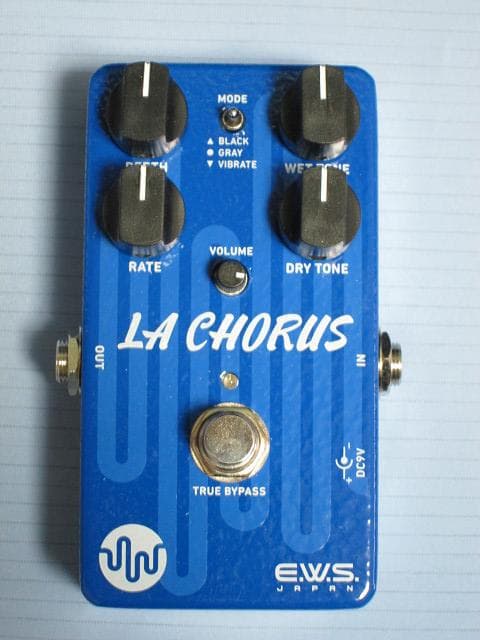 E.W.S. LA CHORUS ギターエフェクター