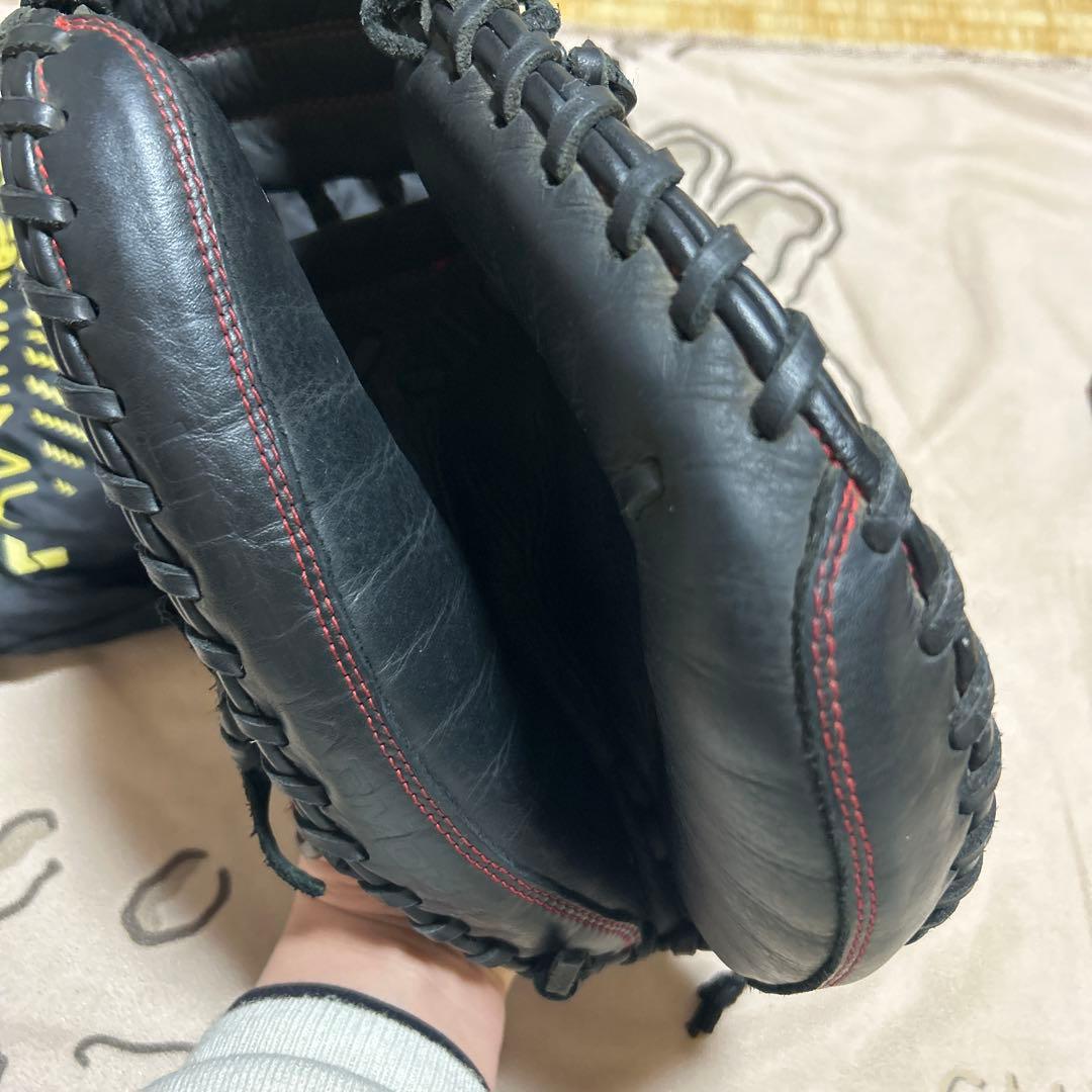 Under Armour 軟式グローブ 黒　キャッチャーミット　右投げ