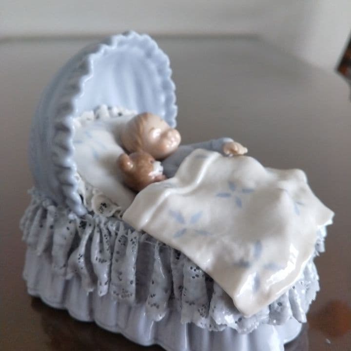 陶磁器製 赤ちゃんとクマの置物 アンティーク