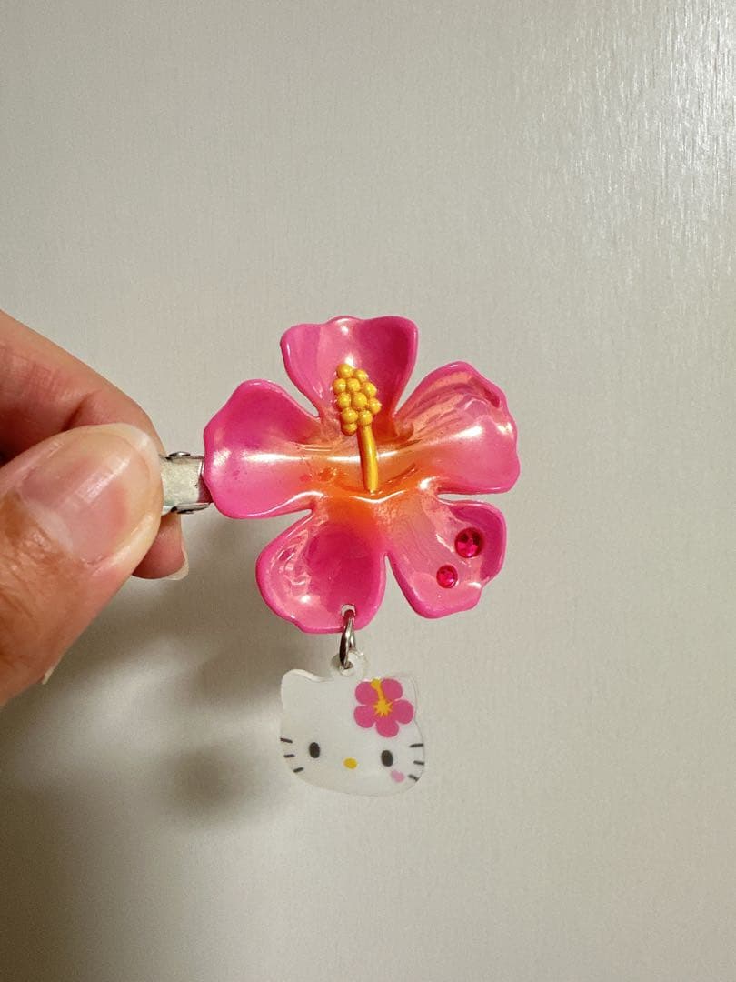 ハローキティ 平成コギャル 前髪クリップ サンリオ　ハイビスカス ギャルキティ