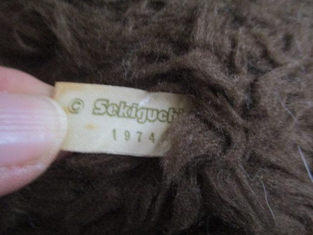 モンチッチ　ぬいぐるみ２体 セキグチ　泣き顔 赤いスタイ　男の子 BIGサイズ