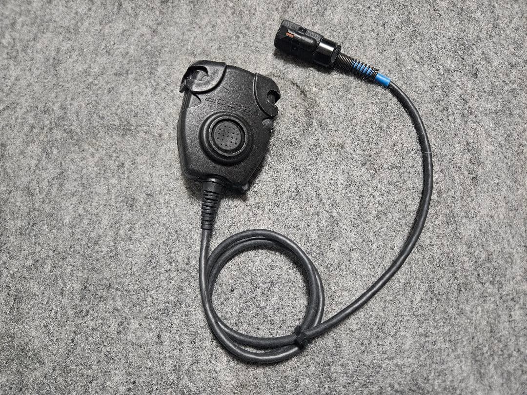 実物 PELTOR PTT COMTAC