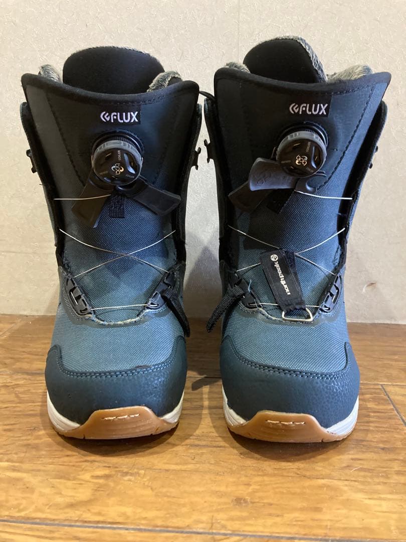 最終値下げFLUX スノーボードブーツ 24㎝used