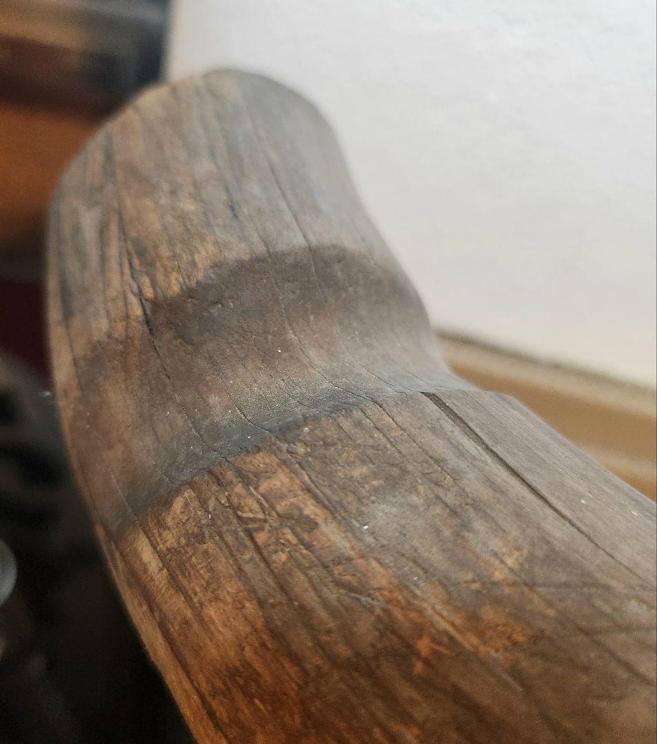 昔の古民具、農機具、畑を耕す為に、牛の背に装着した木製の鞍。