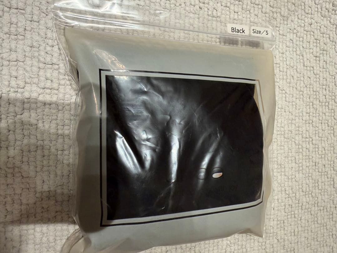 お得 新品 Glossy S size ブラック unoa ウノア トップス