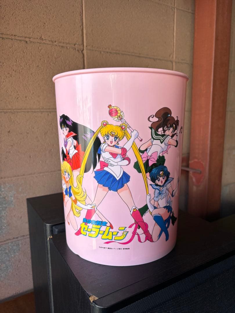 【レア】セーラームーン キャラクターゴミ箱 ピンク 長期保管品