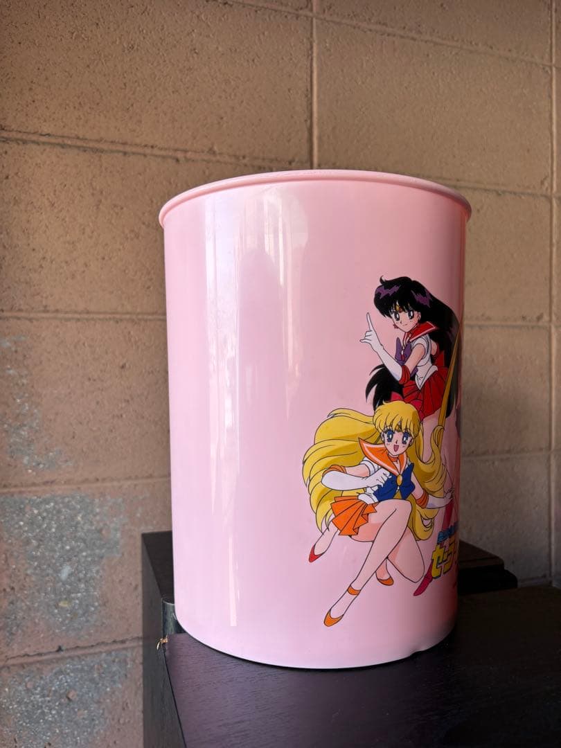 【レア】セーラームーン キャラクターゴミ箱 ピンク 長期保管品