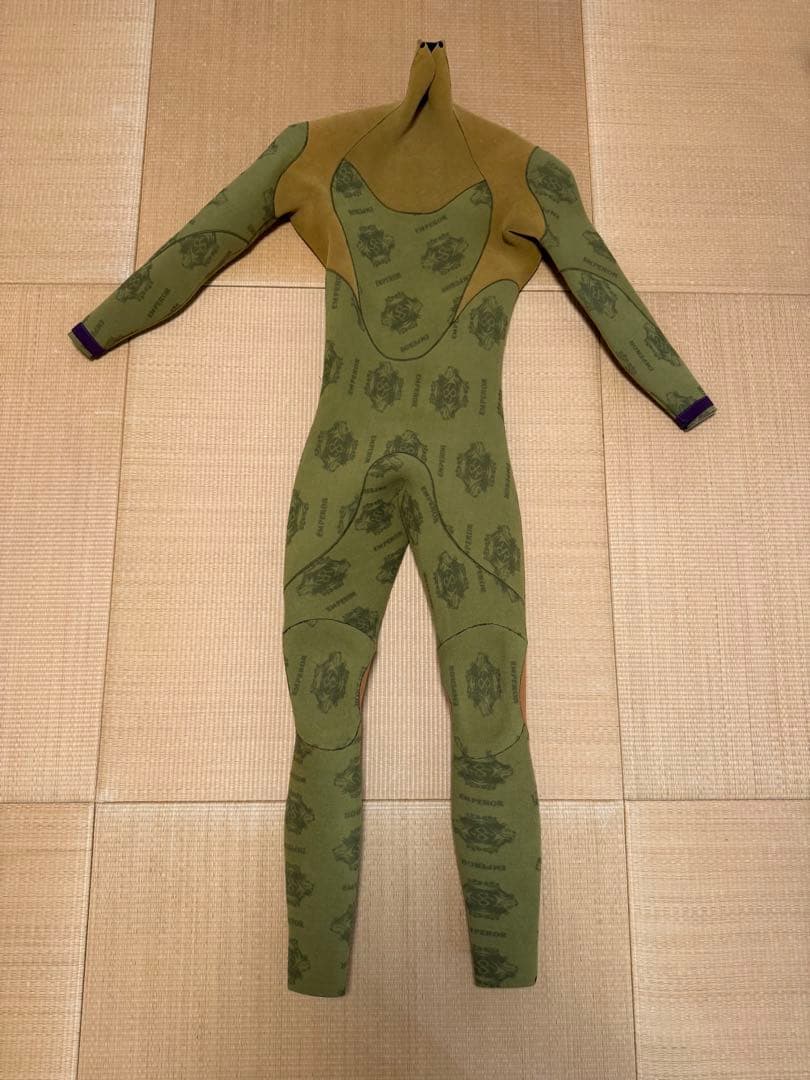 555　RASH ラッシュ　セミドライフルスーツ