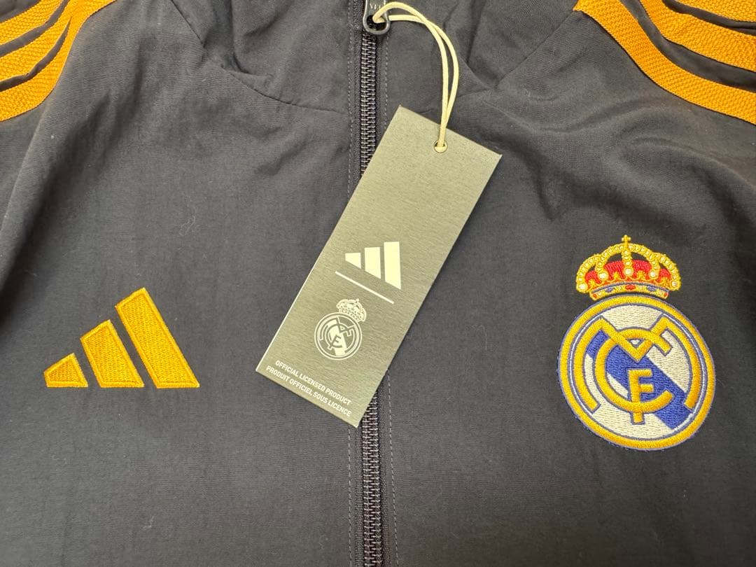 新品 アディダス レアルマドリード アンセムジャケット リバーシブルジャケット