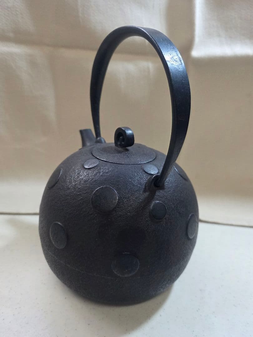 ■GLASS■ 高橋大益　鉄瓶凸玉紋　鉄瓶