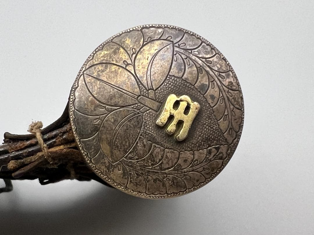 希少　早道　薬入　龍虎武士図　金銀象嵌　手彫　大金具　煙草　墨入れ　江戸明治期