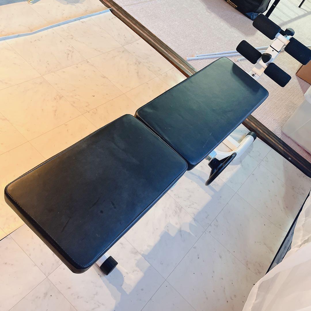 トレーニングベンチ　腹筋　プッシュアップ　エクササイズ