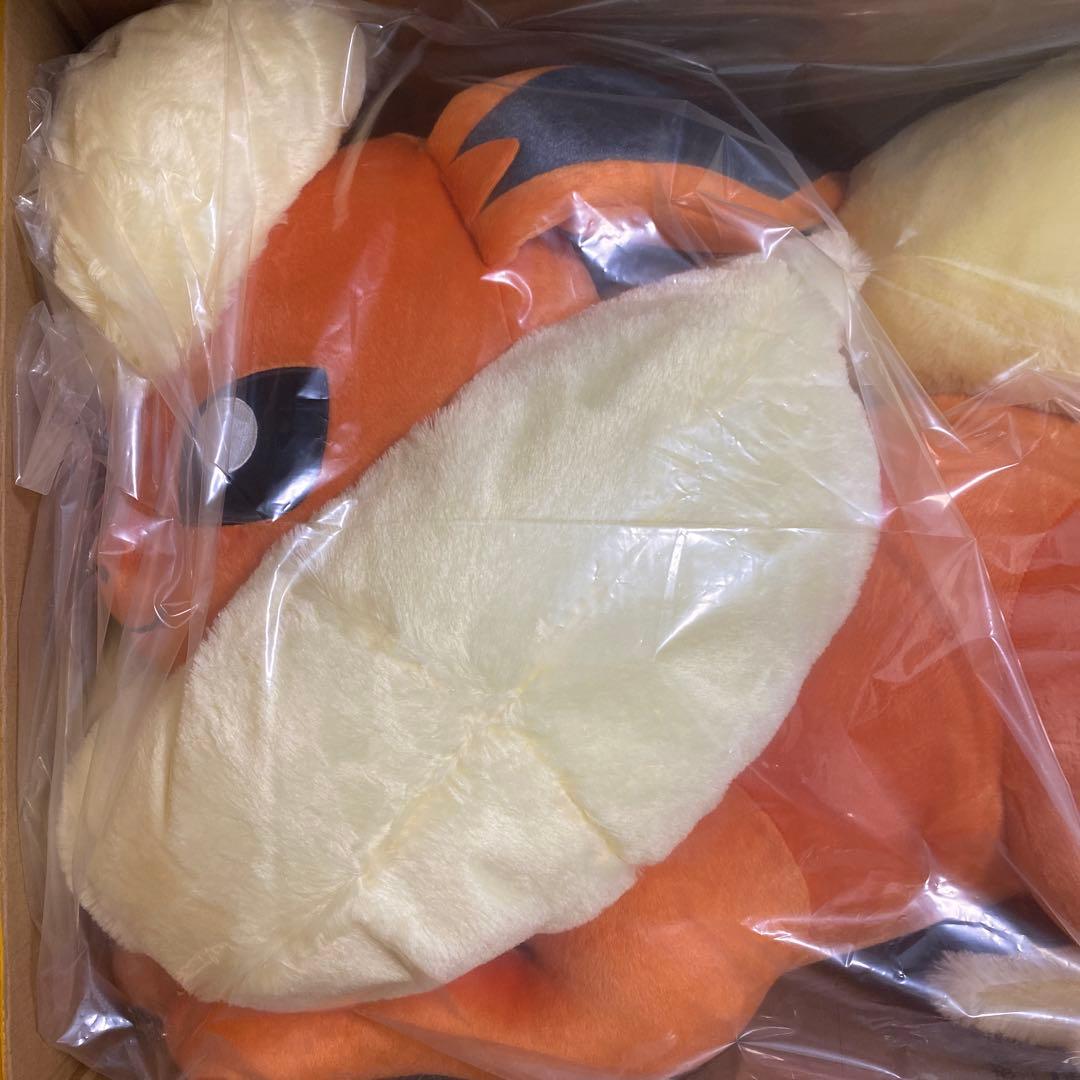 等身大　ブースター　ポケモンセンター　寝そべり　ぬいぐるみ