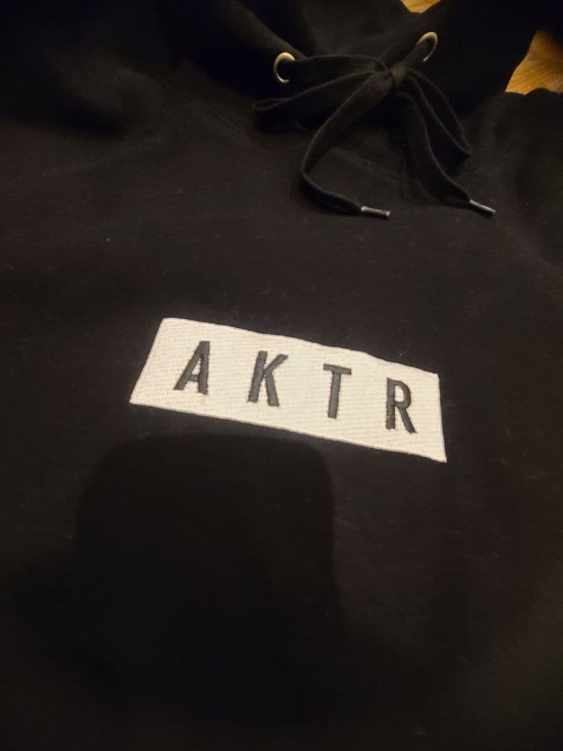 AKTR ブラック フード付きスウェット(ブラック)XL寸