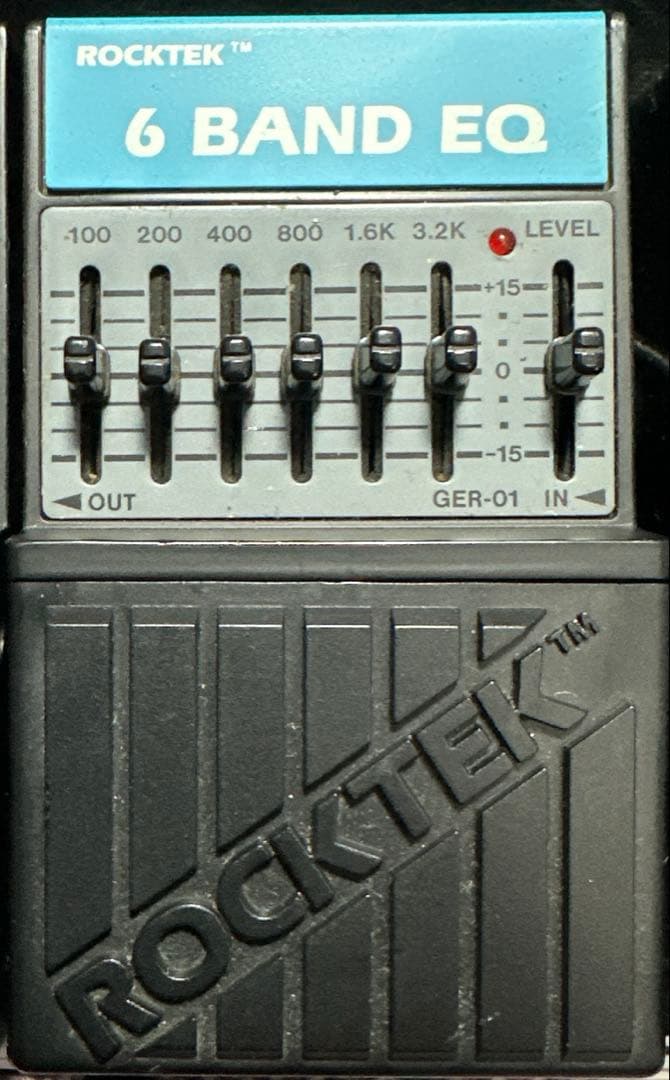 ギターエフェクター類のジャンクまとめ売り (エフェクターケースに梱包発送)