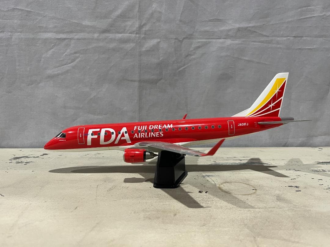 フジドリームエアラインズ | EMBRAER 175 1:100