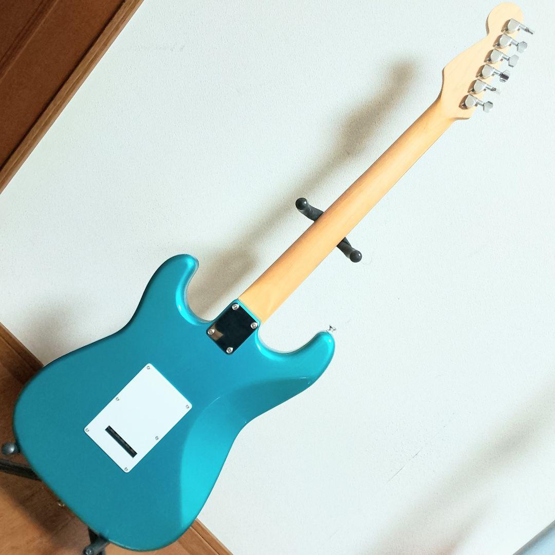 美品　BUSKER’S　ストラトキャスタータイプ　エレキギター