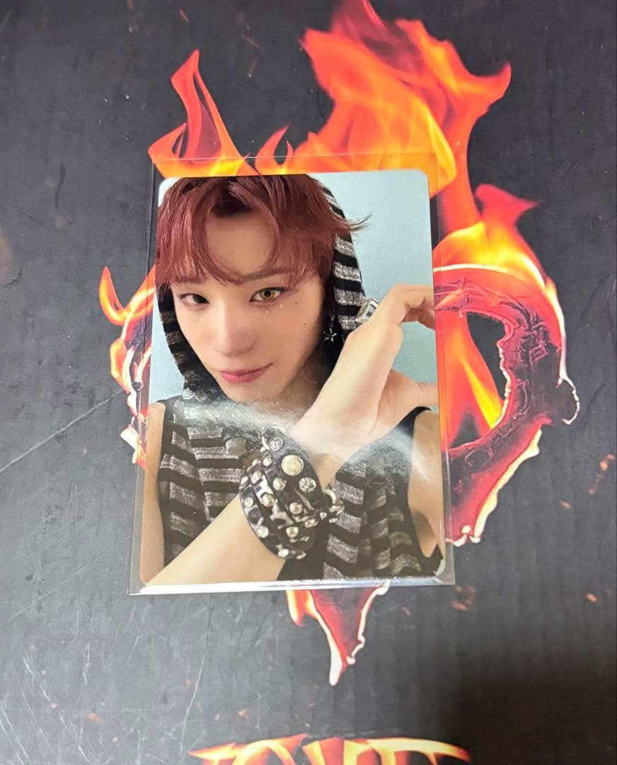 出回りなしXLOV fanplee ハル トレカ 미공개 포토카드