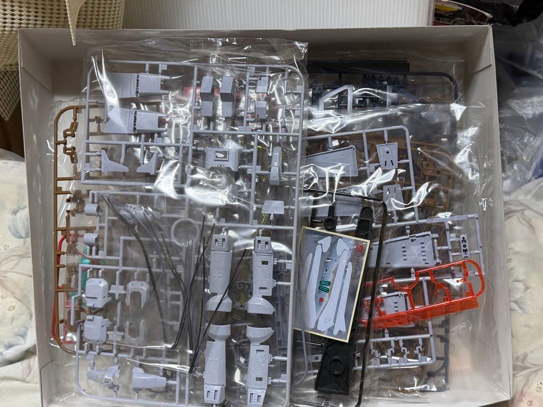 【新品】 R3 1/100 エルガイムMk-II 赤BANDAI