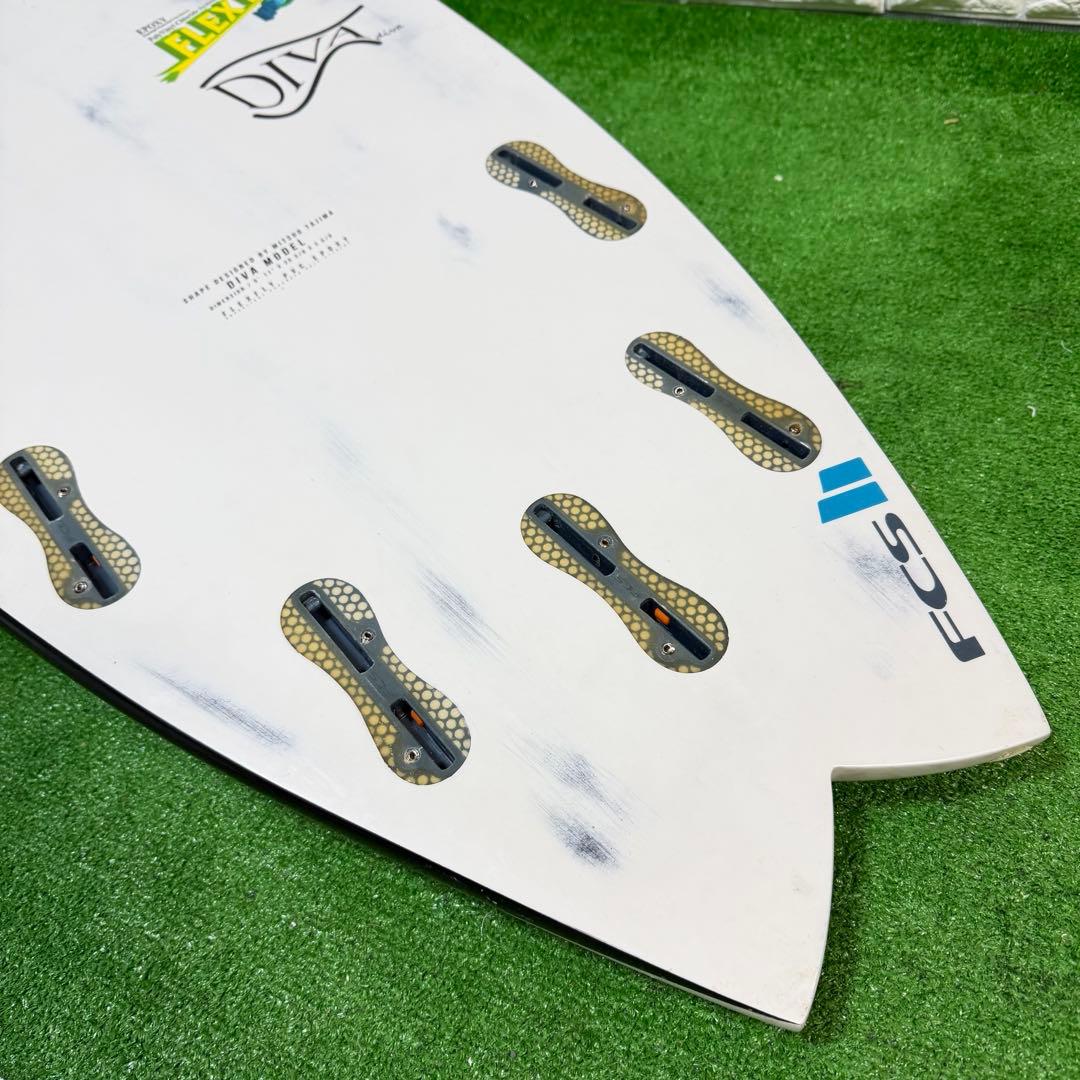 ジャスティス　Tajima 92 DIVA 5’11 EPOXY FCS2