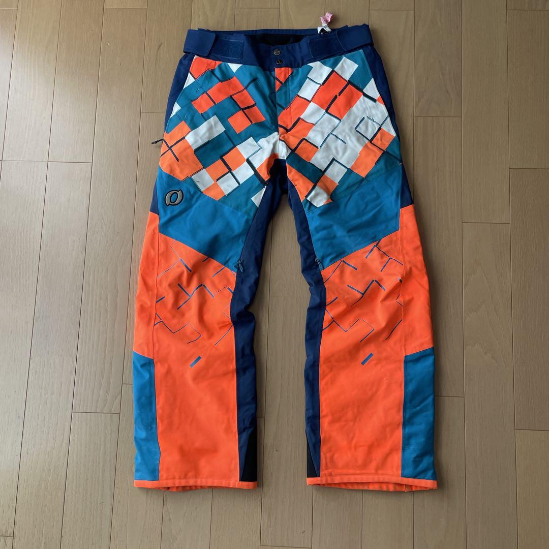 オンヨネ　ONYONE スキーウェア　デモチーム　サイズM 中古