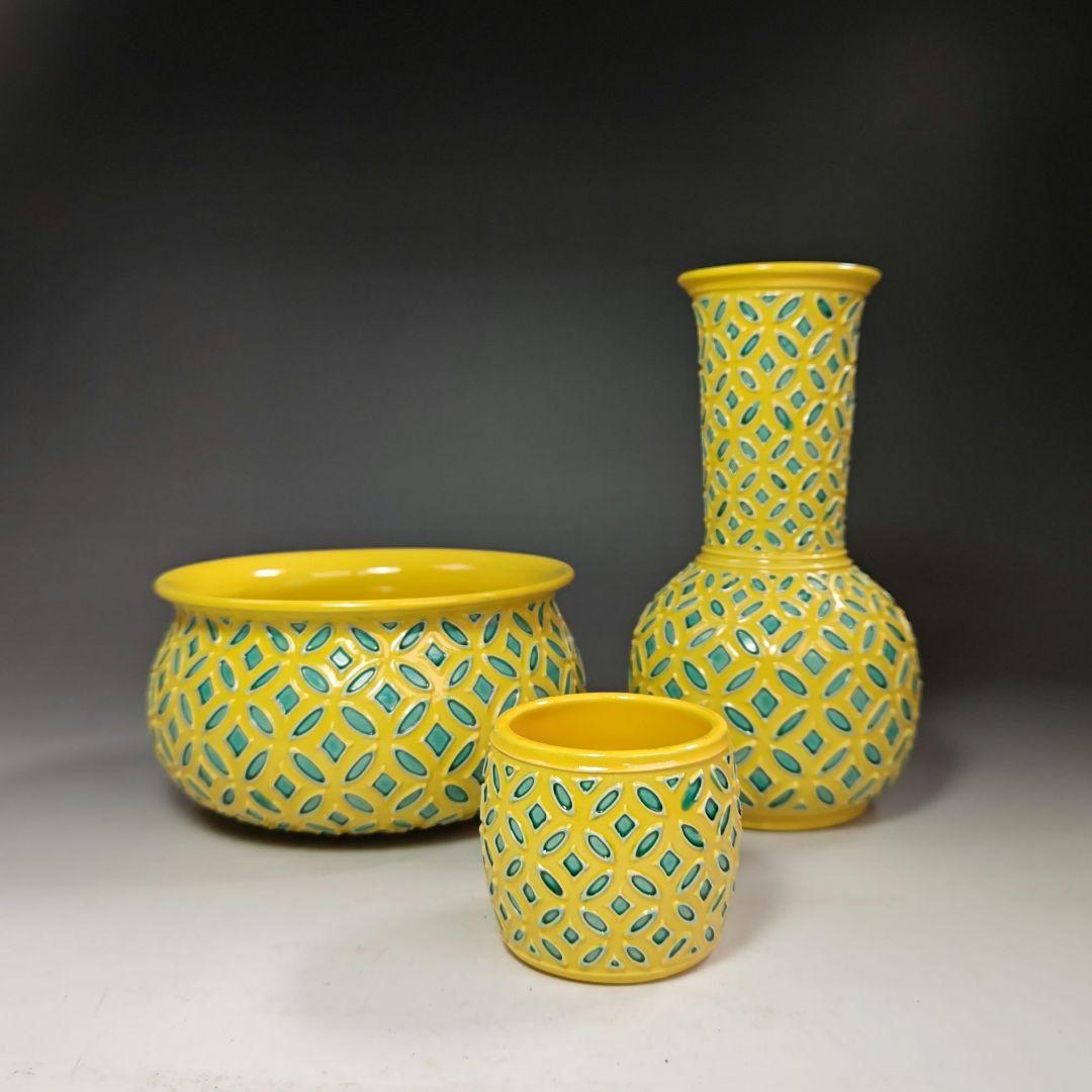 イ481 皆具『赤沢露石作』『黄交趾　皆具　共箱』水指　建水　杓立　蓋置　茶道具