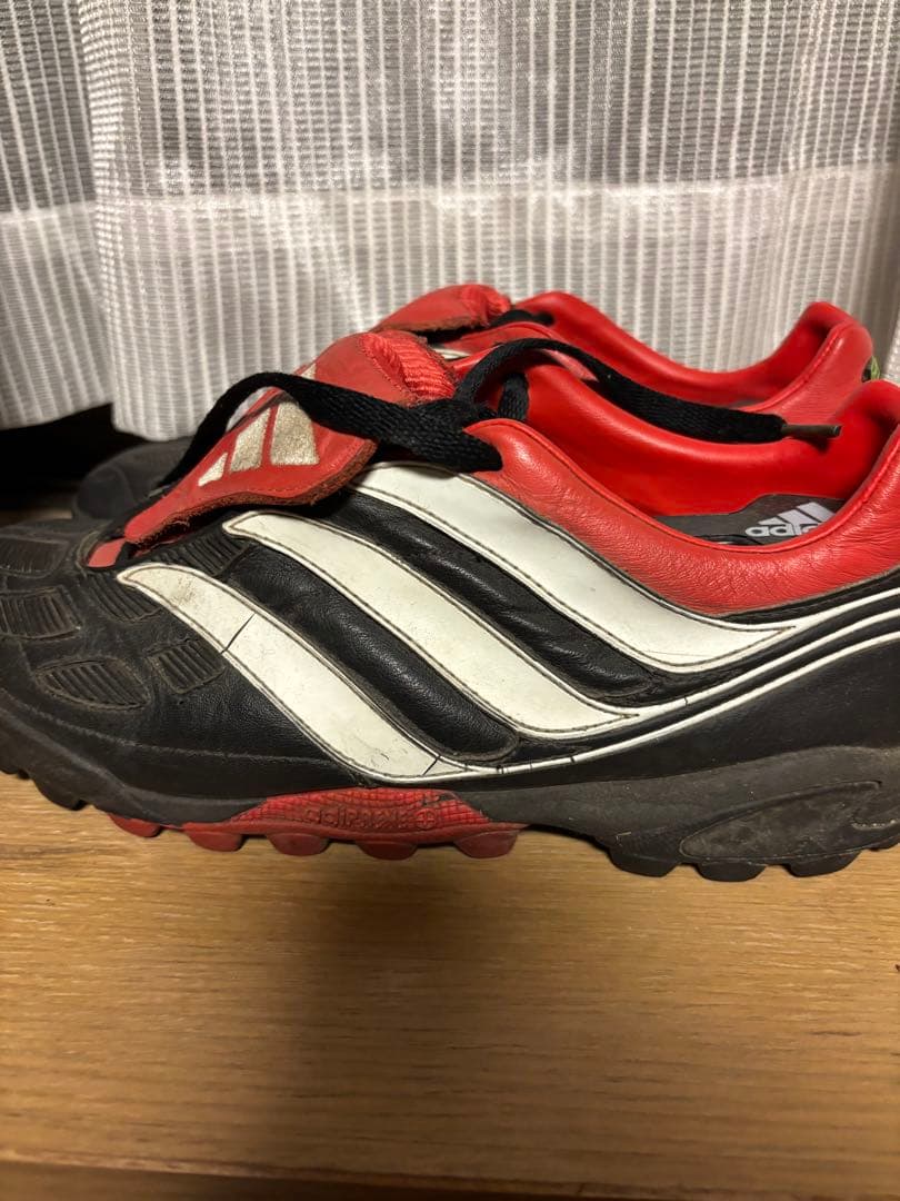 【名作】アディダス プレデター プレシジョン トレーニングシューズ 黒 27.0