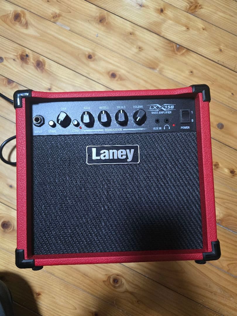 Laney LX15B ベース用アンプ 赤